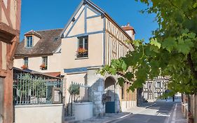 Hotel Aux Vieux Remparts